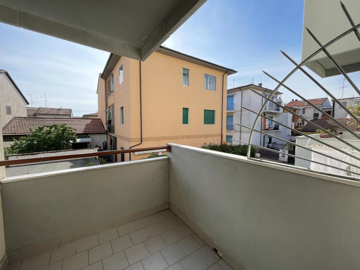 Stefano'S Guests House: 2 Bedrooms & Parking In ヴィアレッジョ エクステリア 写真
